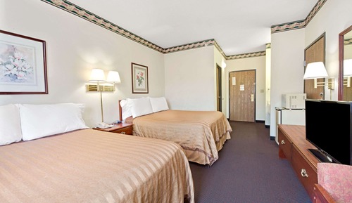 Room, 2 Queen Beds, Non Smoking