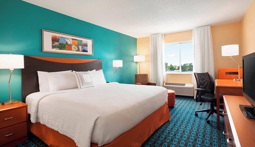 Room, 1 King Bed, Accessible Bathtub