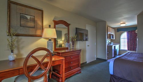 Standard Suite, 1 King Bed