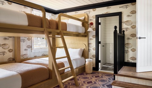 Suite, 2 Bedrooms (Court House Bunk)