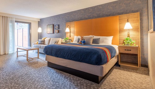 Room, 1 King Bed with Sofa bed, River View (Fire Pit)