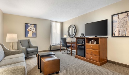 Suite, 1 King Bed with Sofa bed (Upper Floor, Sofa Sleeper, 2 Rooms)