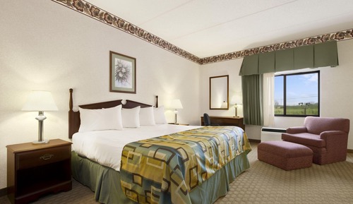 Studio Suite, 1 King Bed, Non Smoking