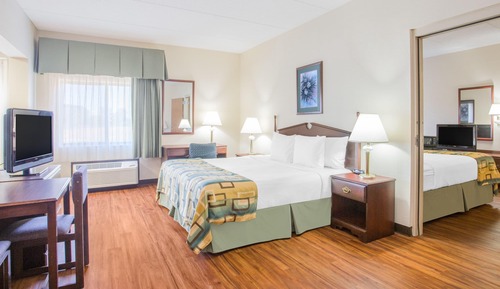 Suite, Multiple Beds, Non Smoking (One-Bedroom Suite)