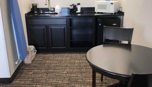 Studio Suite, 1 King Bed, Non Smoking