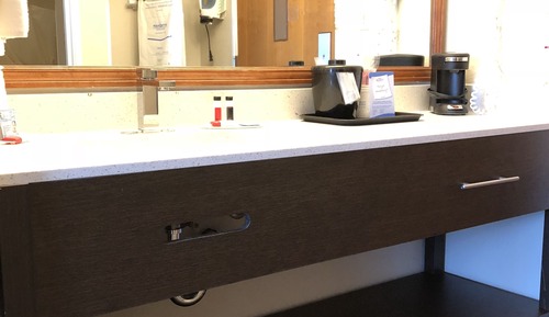 Deluxe Room, 1 King Bed, Balcony (Non-Smoking)