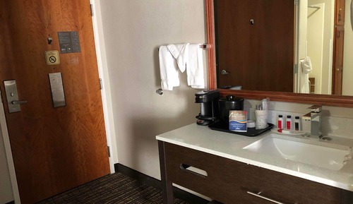 Room, 1 Queen Bed, Mobility Accessible, Non Smoking (Roll-in Shower)