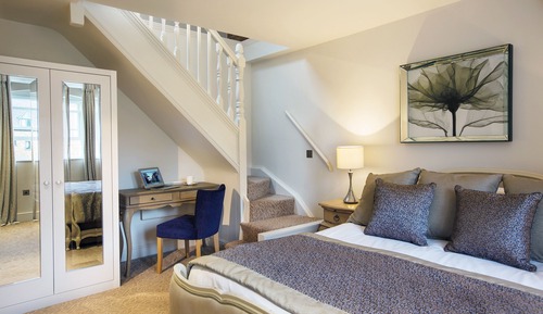 Classic Double with Feature