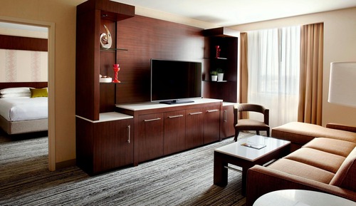 Room, 1 King Bed (Mobility/Hearing Accessible, Tub)
