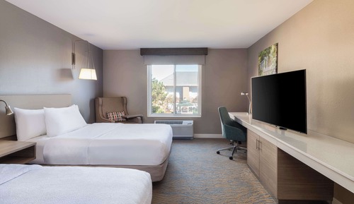 Room, 2 Double Beds, Accessible, Bathtub