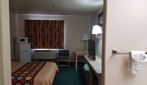 Deluxe Room, 1 Queen Bed, Non Smoking