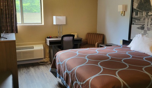 Standard Room, 1 Queen Bed