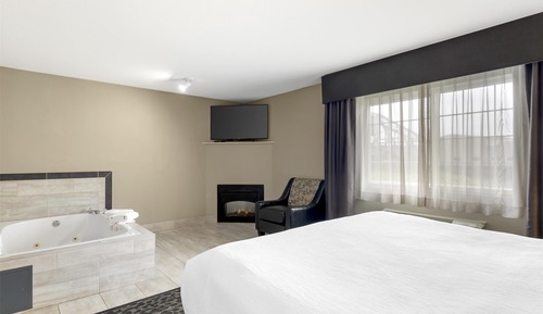 Suite, 1 King Bed, Non Smoking, Jetted Tub