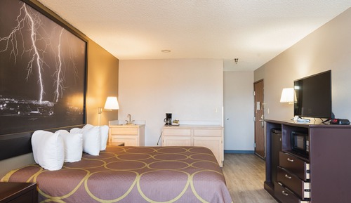 Studio Suite, 1 King Bed, Non Smoking
