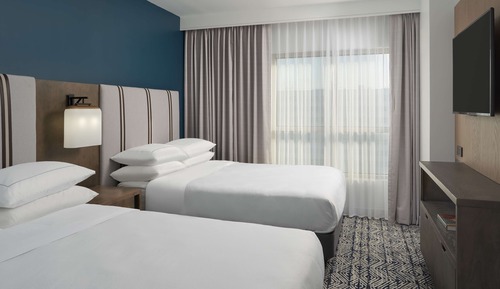 Suite, 2 Queen Beds, City View