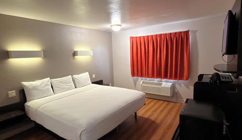 Room, Accessible (King)