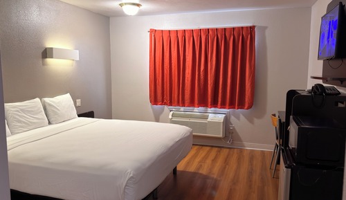 Room, Non Smoking (King)