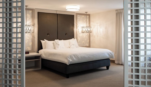 Luxury Deluxe Suite