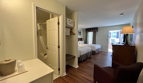 Room, 2 Double Beds, Non Smoking, 1st Floor (No Pets)