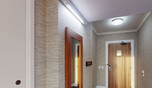 Room, 1 King Bed, Roll-in Shower