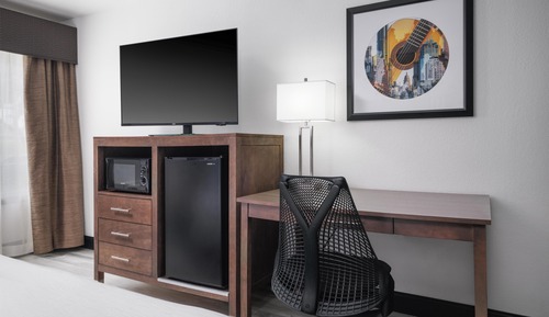 Standard Room, 1 King Bed, Accessible, Refrigerator & Microwave