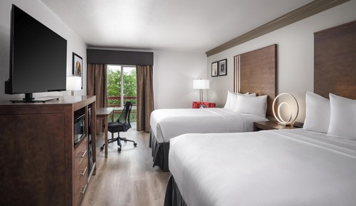 Standard Room, 2 Double Beds, Refrigerator & Microwave, Courtyard View