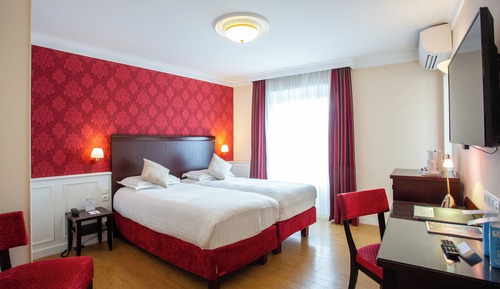 Comfort Room, 2 Twin Beds, Non Smoking (Larger Room)