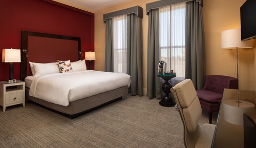 Deluxe Room, 1 King Bed