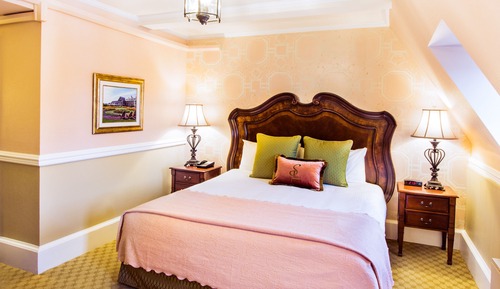 Deluxe Room, 1 King Bed (Deluxe King)