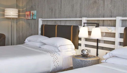 Club Room, 2 Queen Beds (Mobility/Hearing Accessible, Tub)