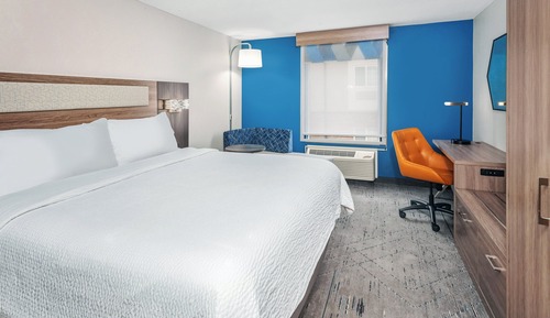 Standard Room, 1 King Bed