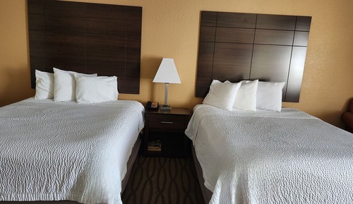 Deluxe Room, Multiple Beds, Refrigerator & Microwave