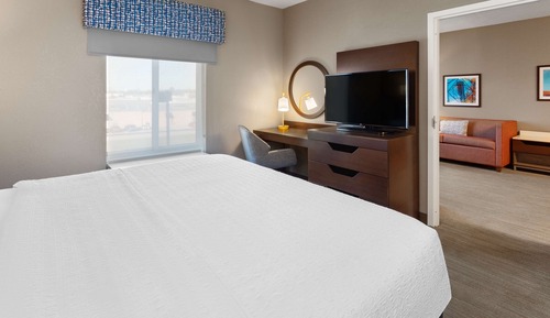 Suite, 1 King Bed, Non Smoking, Kitchen