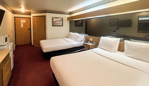 Room, 2 Queen Beds, Accessible Bathtub, Non Smoking (Microwave & Fridge, Mobility)