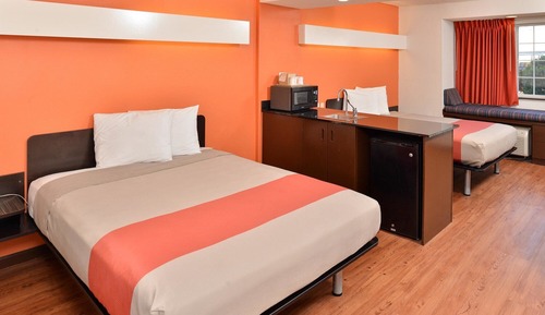 Deluxe Suite, 2 Queen Beds, Non Smoking