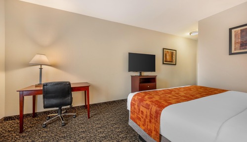 Standard Room, 1 King Bed, Non Smoking, Refrigerator & Microwave