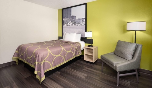 Room, 1 Queen Bed, Microwave