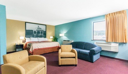 Studio Suite, 1 King Bed, Non Smoking