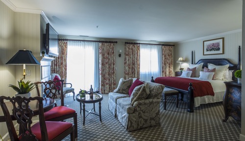 Deluxe Room, 1 Queen Bed, Garden View, Garden Area (Standard Residential View)