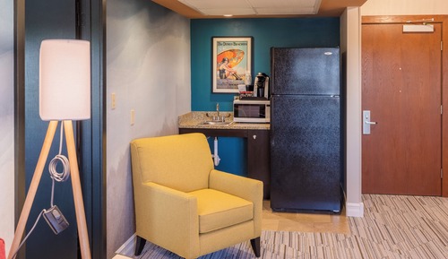 Standard Suite, 1 Queen Bed with Sofa bed, Accessible, City View