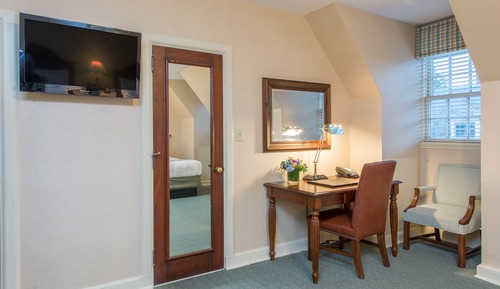 Standard Room, 1 King Bed