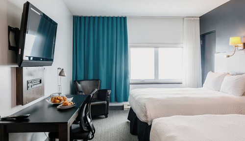 Comfort Room, City View