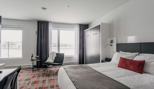 Family Room (Comfort)