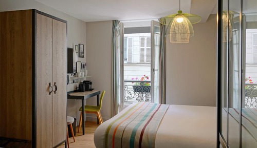 Deluxe Room, Multiple Beds, Non Smoking