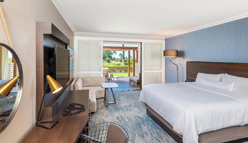 Guest Room, Resort View, 1 King, Ground floor, Lanai