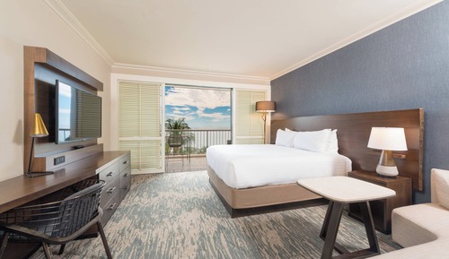 Premier Ocean, 1 King, Ocean View, Balcony