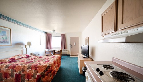 Studio Suite, 1 Queen Bed, Accessible, Non Smoking