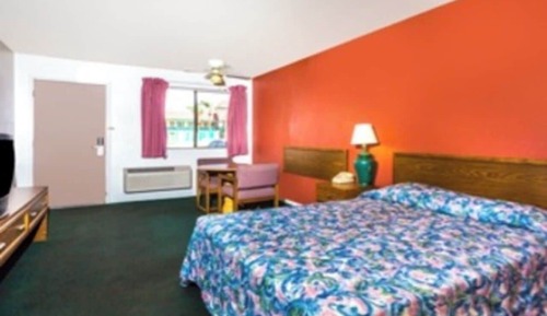 Standard Room, 1 Queen Bed, Non Smoking