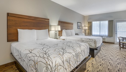 Standard Room, 2 Queen Beds, Balcony, River View