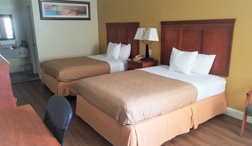 Room, 2 Queen Beds, Refrigerator & Microwave